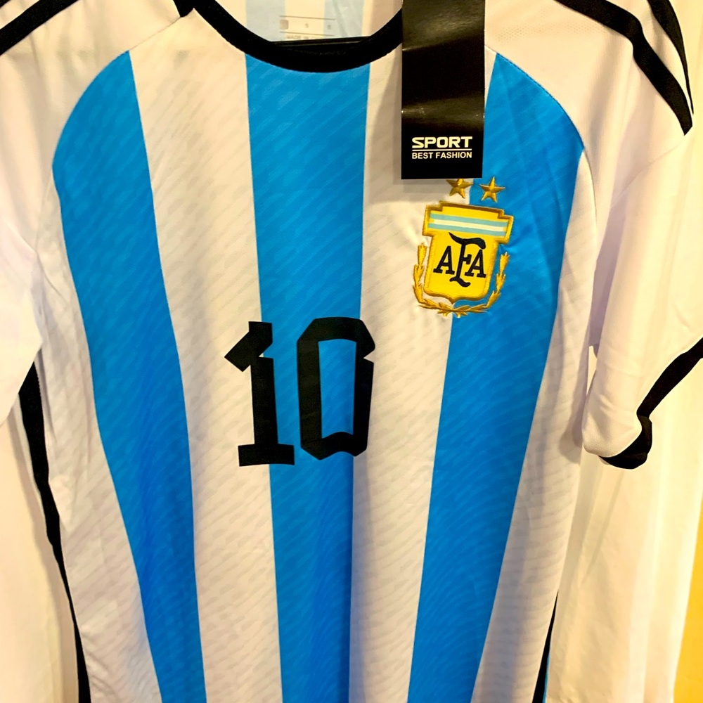 Messi #10 soccer, 2022 Argentina, World Cup, champions jersey, men’s small